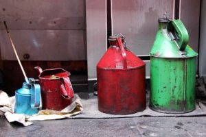 Oil Cans Container Industry